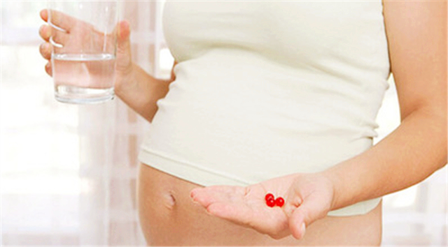 女性如何通过验孕棒准确判断是否怀孕？